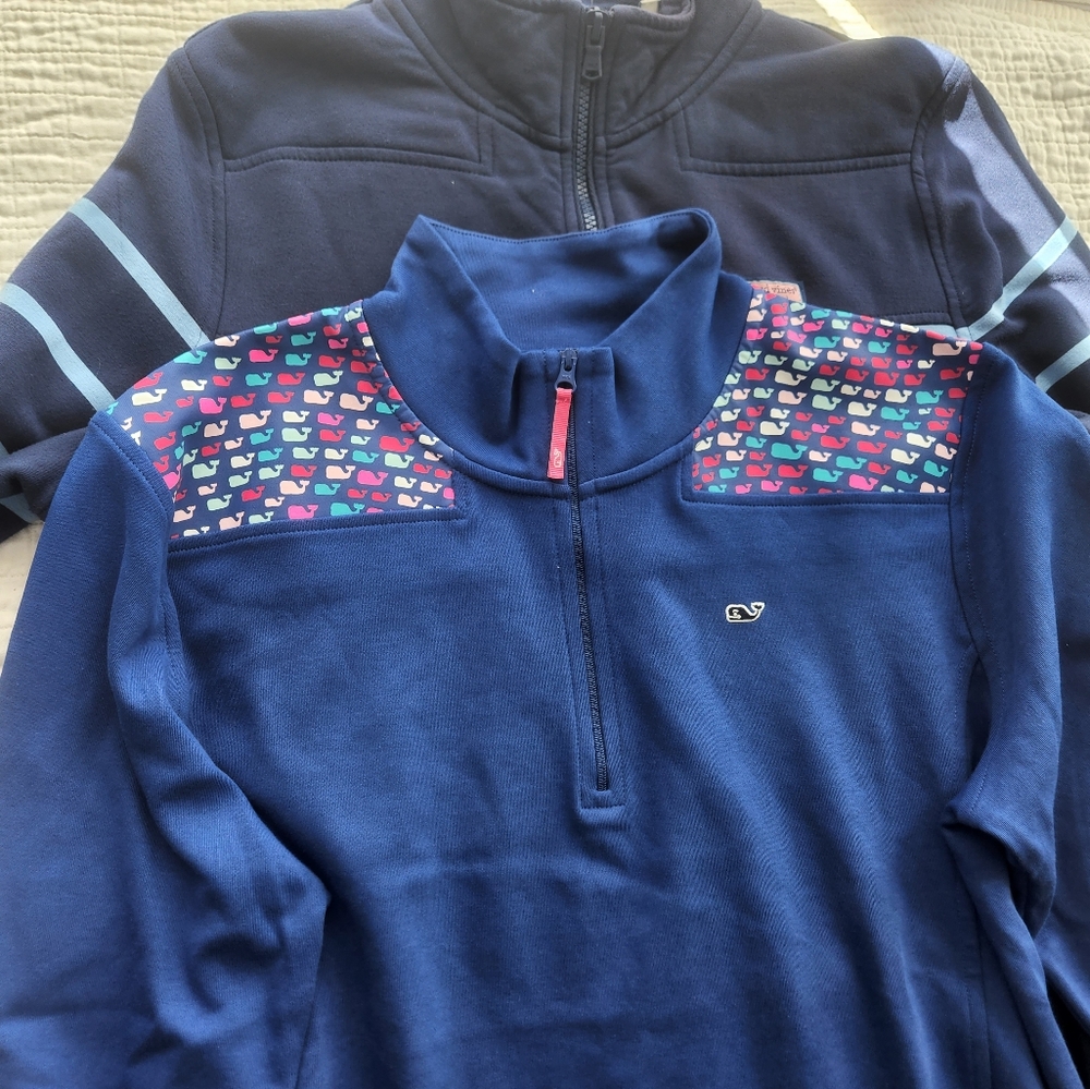 Vineyard Vines women Navy Striped Sweater